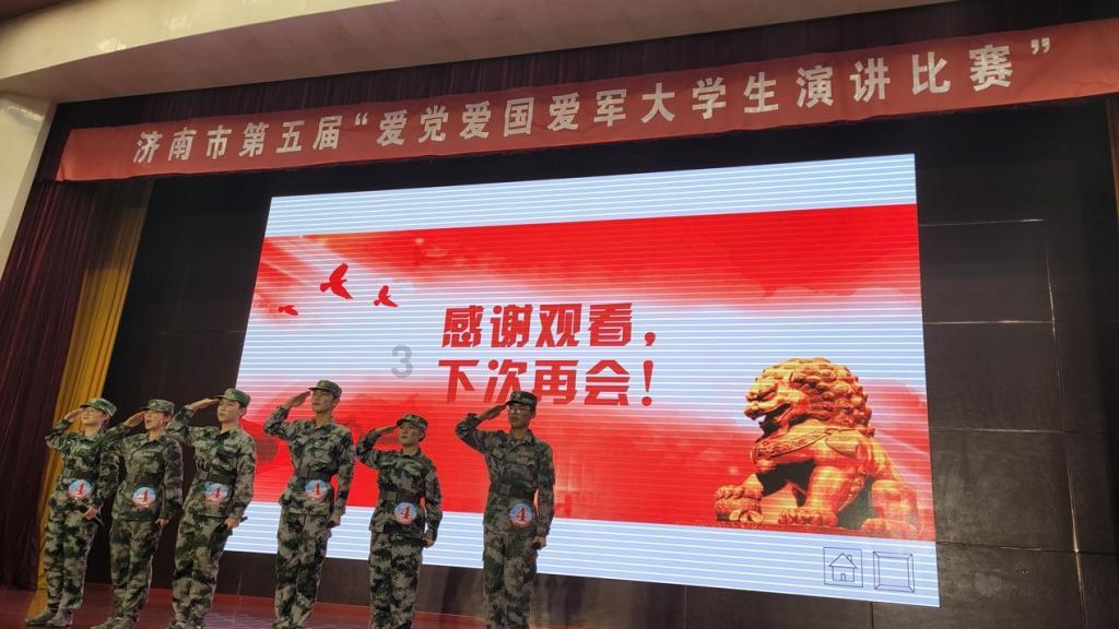 在工地练书法走红，专家：不务正业，农民工就该做好自己的分内事